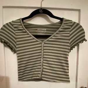 Trendy Green striped top 🌵